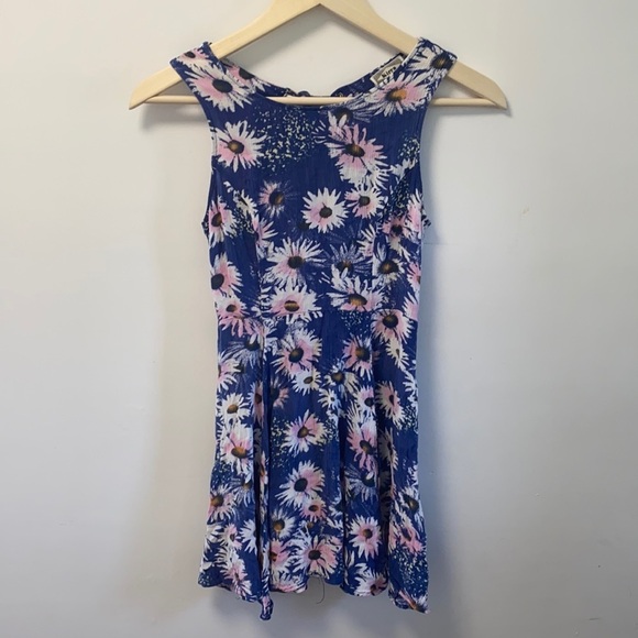 KIRRA Mini Floral Blue Dress Size Small - Picture 3 of 10